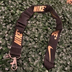 Nike Detachable Lanyard Black & Gold